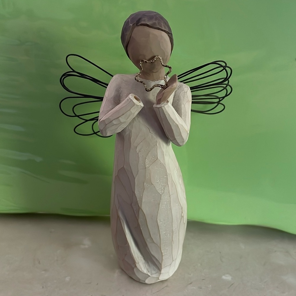 Willow Tree Angel 2004 Bright Star Figurine